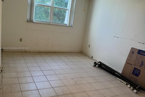 Copropriété à vendre à Tamarac, Floride: 2 chambres, 88.26 m2 № 1352259 - photo 13