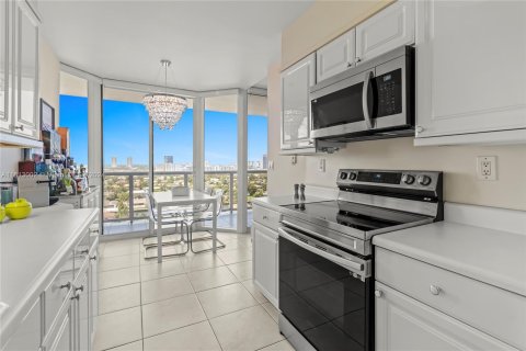 Condominio en venta en Aventura, Florida, 2 dormitorios, 142.14 m2 № 1234923 - foto 18