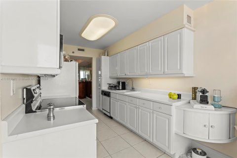 Copropriété à vendre à Aventura, Floride: 2 chambres, 142.14 m2 № 1234923 - photo 15