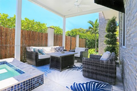 Townhouse in Fort Lauderdale, Florida 3 bedrooms, 161.65 sq.m. № 1293911 - photo 8