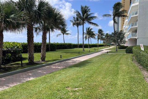 Copropriété à vendre à Sunny Isles Beach, Floride: 3 chambres, 163.51 m2 № 1293561 - photo 6