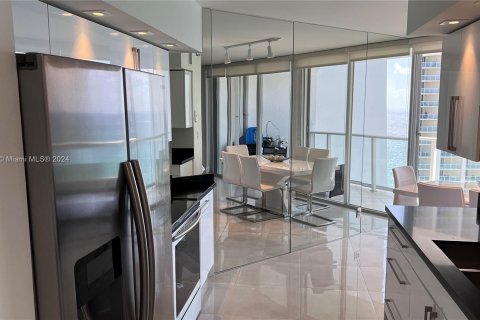 Condo in Sunny Isles Beach, Florida, 3 bedrooms  № 1293561 - photo 25