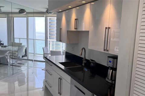 Condo in Sunny Isles Beach, Florida, 3 bedrooms  № 1293561 - photo 28