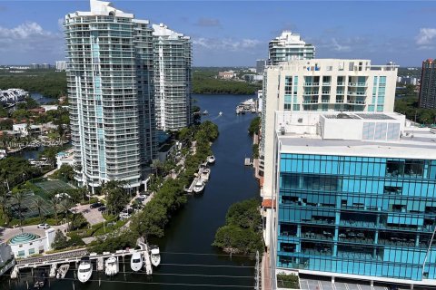 Condo in Sunny Isles Beach, Florida, 3 bedrooms  № 1293561 - photo 11