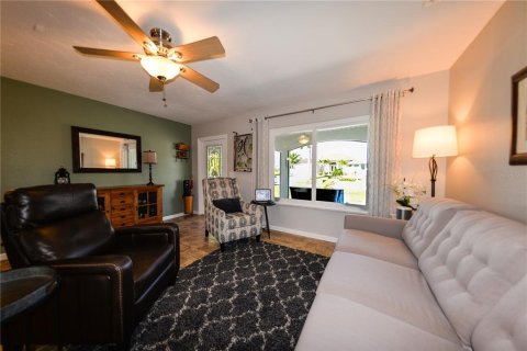 Casa en venta en Port Charlotte, Florida, 3 dormitorios, 142.14 m2 № 1041789 - foto 7