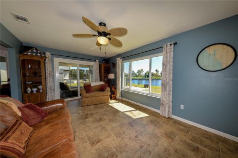 Casa en venta en Port Charlotte, Florida, 3 dormitorios, 142.14 m2 № 1041789 - foto 28