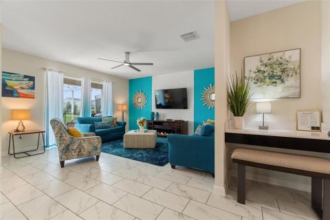 Casa en venta en Davenport, Florida, 6 dormitorios, 305.74 m2 № 1381045 - foto 7