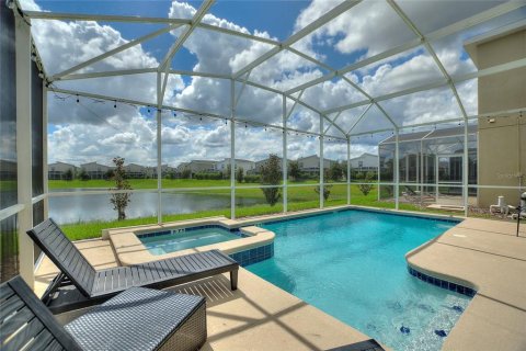 Casa en venta en Davenport, Florida, 6 dormitorios, 305.74 m2 № 1381045 - foto 2