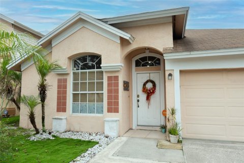 House in Tampa, Florida 3 bedrooms, 161 sq.m. № 1400561 - photo 1