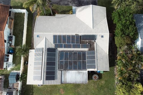 Casa en venta en Coral Springs, Florida, 5 dormitorios, 193.98 m2 № 1091366 - foto 17