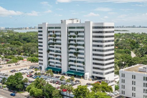 Propiedad comercial en venta en Miami, Florida № 1320866 - foto 2