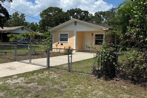 House in Tampa, Florida 2 bedrooms, 79.15 sq.m. № 1323507 - photo 4