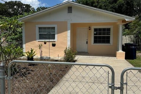 House in Tampa, Florida 2 bedrooms, 79.15 sq.m. № 1323507 - photo 1