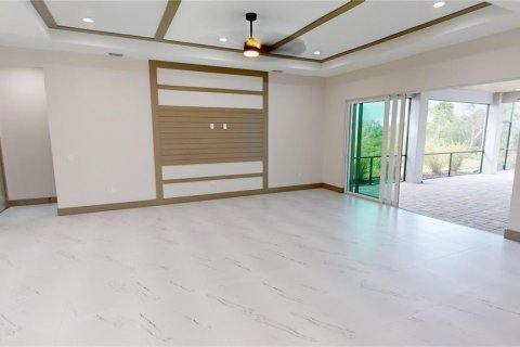 Villa ou maison à vendre à Punta Gorda, Floride: 4 chambres, 267.56 m2 № 1046411 - photo 9