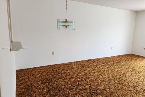 Condominio en venta en North Miami Beach, Florida, 1 dormitorio, 75.44 m2 № 1049464 - foto 7