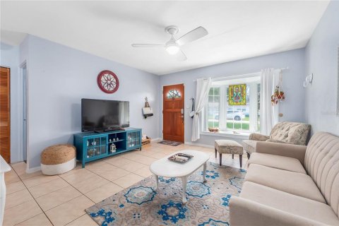 Casa en venta en Saint Petersburg, Florida, 3 dormitorios, 122.26 m2 № 1343481 - foto 5