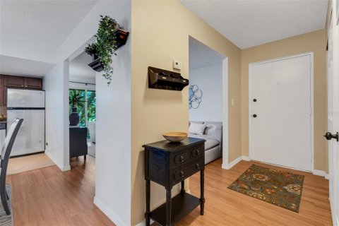 Condo in Saint Petersburg, Florida, 1 bedroom  № 1343480 - photo 7