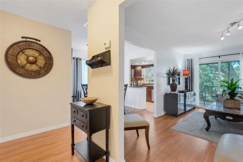 Condo in Saint Petersburg, Florida, 1 bedroom  № 1343480 - photo 5