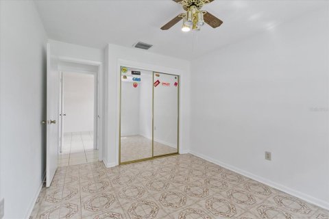 Casa en venta en Tampa, Florida, 5 dormitorios, 188.22 m2 № 1343482 - foto 27