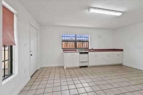 Casa en venta en Tampa, Florida, 5 dormitorios, 188.22 m2 № 1343482 - foto 14