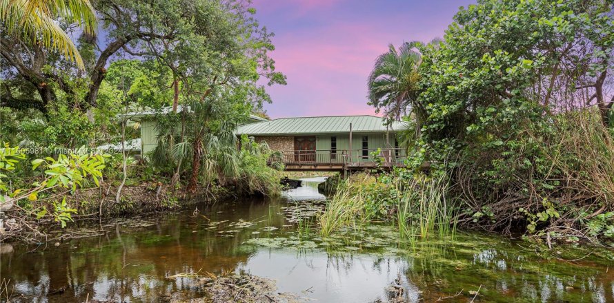 Villa ou maison à Homestead, Floride 5 chambres, 345.5 m2 № 1232059