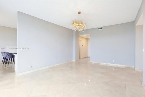 Copropriété à vendre à Aventura, Floride: 5 chambres, 499.07 m2 № 1325225 - photo 14