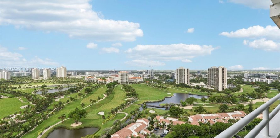 Condominio en Aventura, Florida, 5 dormitorios  № 1325225