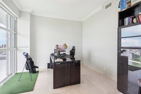 Copropriété à vendre à Aventura, Floride: 5 chambres, 499.07 m2 № 1325225 - photo 18