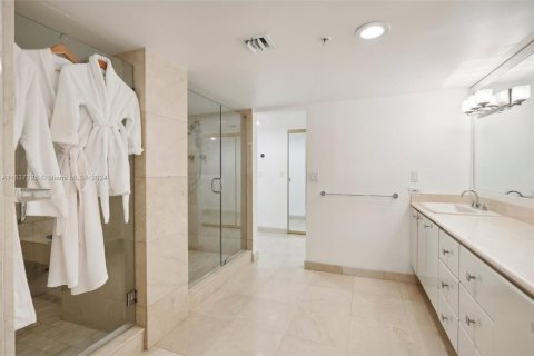 Condo in Aventura, Florida, 5 bedrooms  № 1325225 - photo 29