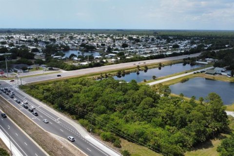 Terreno en venta en Englewood, Florida № 1064311 - foto 11