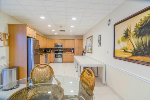 Condo in North Palm Beach, Florida, 2 bedrooms  № 1068305 - photo 19