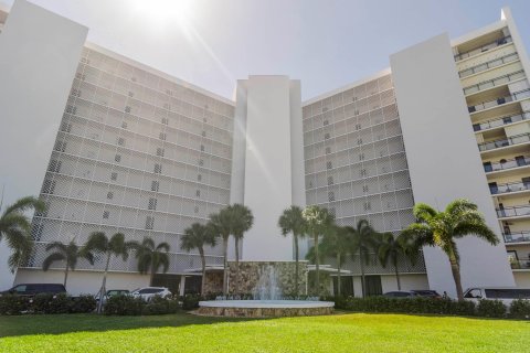 Condominio en venta en North Palm Beach, Florida, 2 dormitorios, 106.19 m2 № 1068305 - foto 22