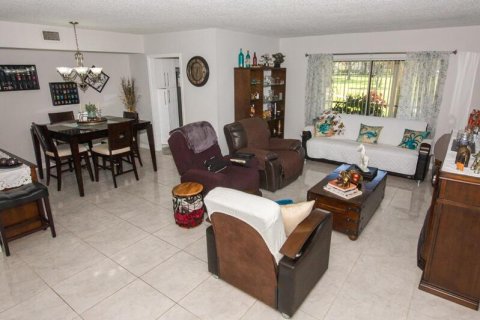 Купить кондоминиум в Лейк-Уорт, Флорида 2 спальни, 104.98м2, № 1031838 - фото 16