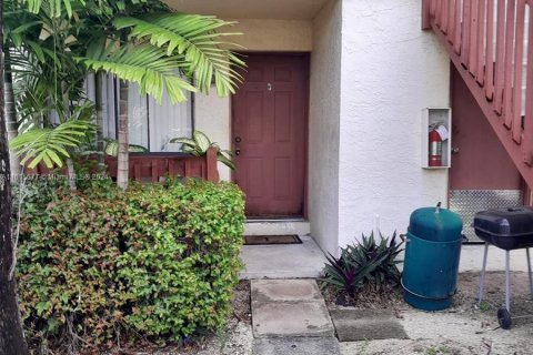 Condo in Lauderhill, Florida, 1 bedroom  № 1237327 - photo 2