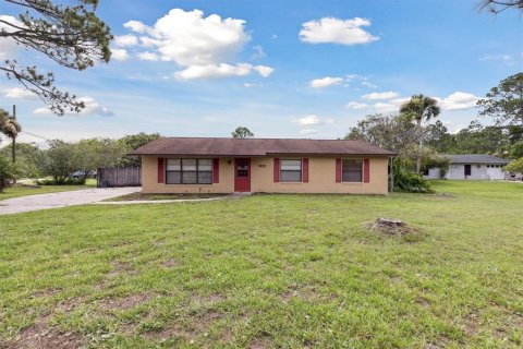 House in Edgewater, Florida 3 bedrooms, 120.77 sq.m. № 1273277 - photo 4