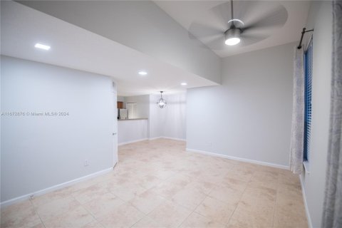 Condo in Delray Beach, Florida, 1 bedroom  № 1397423 - photo 4