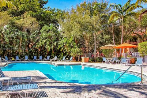 Condo in Delray Beach, Florida, 1 bedroom  № 1397423 - photo 13