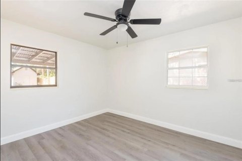 Casa en venta en Tampa, Florida, 4 dormitorios, 146.6 m2 № 1342186 - foto 19