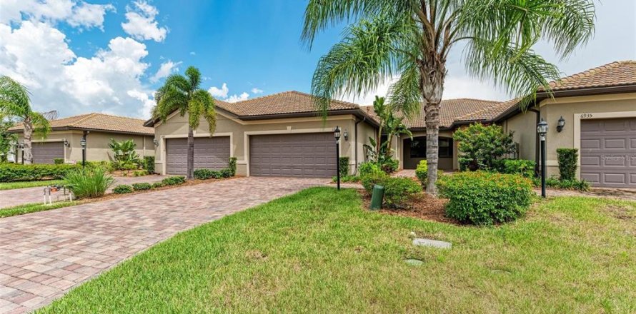 Casa en Bradenton, Florida 2 dormitorios, 135.45 m2 № 1349866