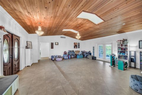 Villa ou maison à vendre à Homestead, Floride: 7 chambres, 379.51 m2 № 1209814 - photo 3