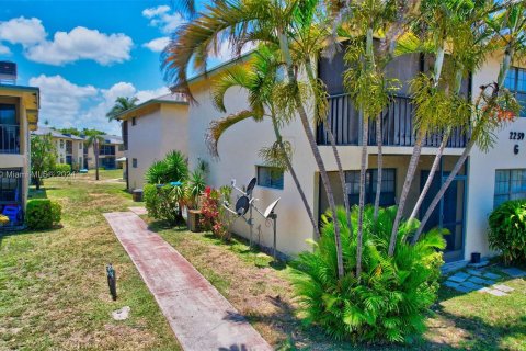 Copropriété à vendre à Delray Beach, Floride: 2 chambres, 93.55 m2 № 1216826 - photo 13