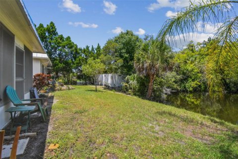 Condo in New Port Richey, Florida, 2 bedrooms  № 1256995 - photo 26