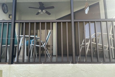 Condo in Englewood, Florida, 2 bedrooms  № 1096018 - photo 4