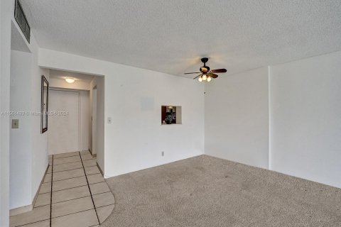 Copropriété à vendre à Dania Beach, Floride: 2 chambres, 110.55 m2 № 1095361 - photo 9