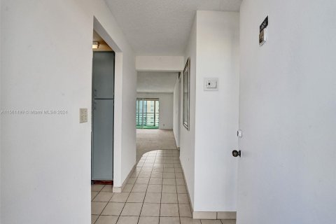 Copropriété à vendre à Dania Beach, Floride: 2 chambres, 110.55 m2 № 1095361 - photo 5