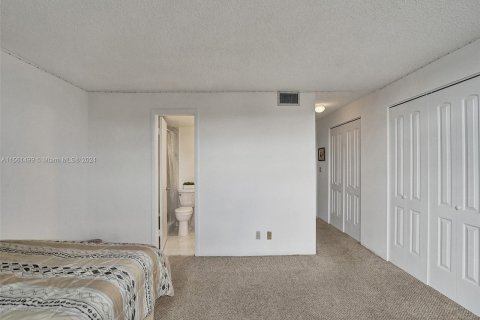 Copropriété à vendre à Dania Beach, Floride: 2 chambres, 110.55 m2 № 1095361 - photo 17