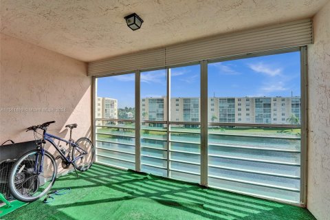 Copropriété à vendre à Dania Beach, Floride: 2 chambres, 110.55 m2 № 1095361 - photo 13