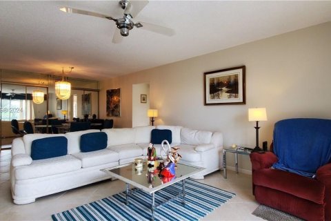 Copropriété à vendre à North Lauderdale, Floride: 2 chambres, 107.77 m2 № 1059638 - photo 2