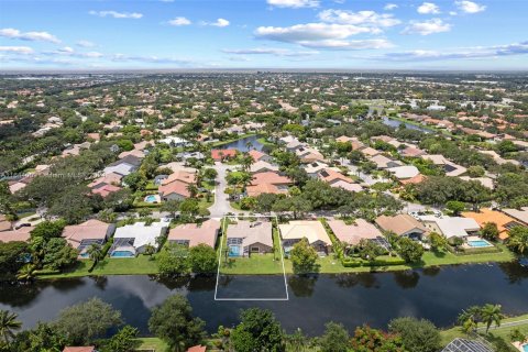 Casa en venta en Coral Springs, Florida, 4 dormitorios, 241.55 m2 № 1328594 - foto 24