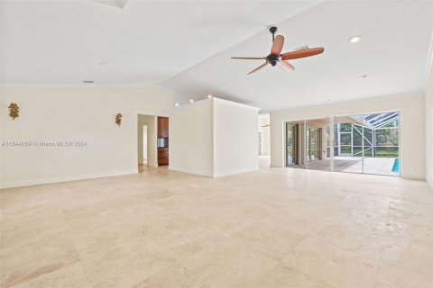 House in Coral Springs, Florida 4 bedrooms, 241.55 sq.m. № 1328594 - photo 8